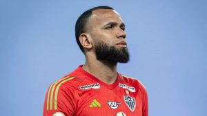 Goleiro titular do Atlético Mineiro faz transplante capilar em Uberlândia