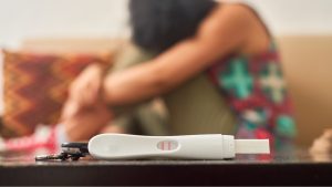 PL 334/23 que garante entrega legal de bebês para adoção avança na ALMG  