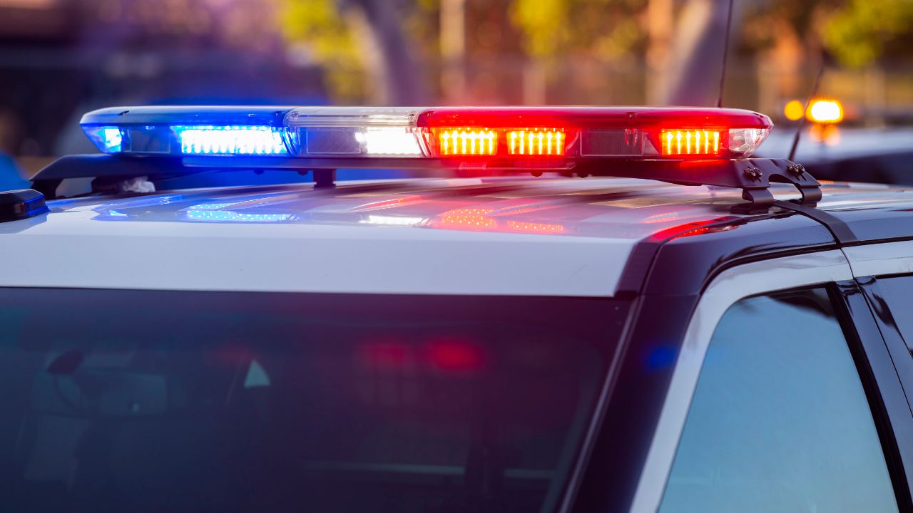 Bandido invade casa em Araguari e coloca família de joelhos durante assalto