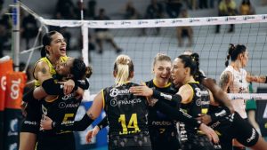 Praia vence Osasco na Superliga Feminina de Vôlei