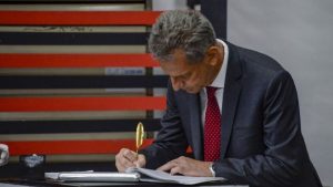 Landim faz apelo a apoiadores para votarem na eleição do Flamengo: "Pelo amor de Deus"