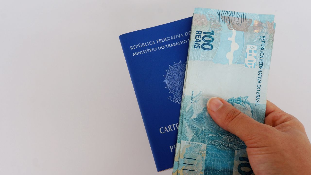 Correção do valor do salário mínimo valerá a partir de janeiro e deve subir para R$ 1.518 - Crédito: Freepik