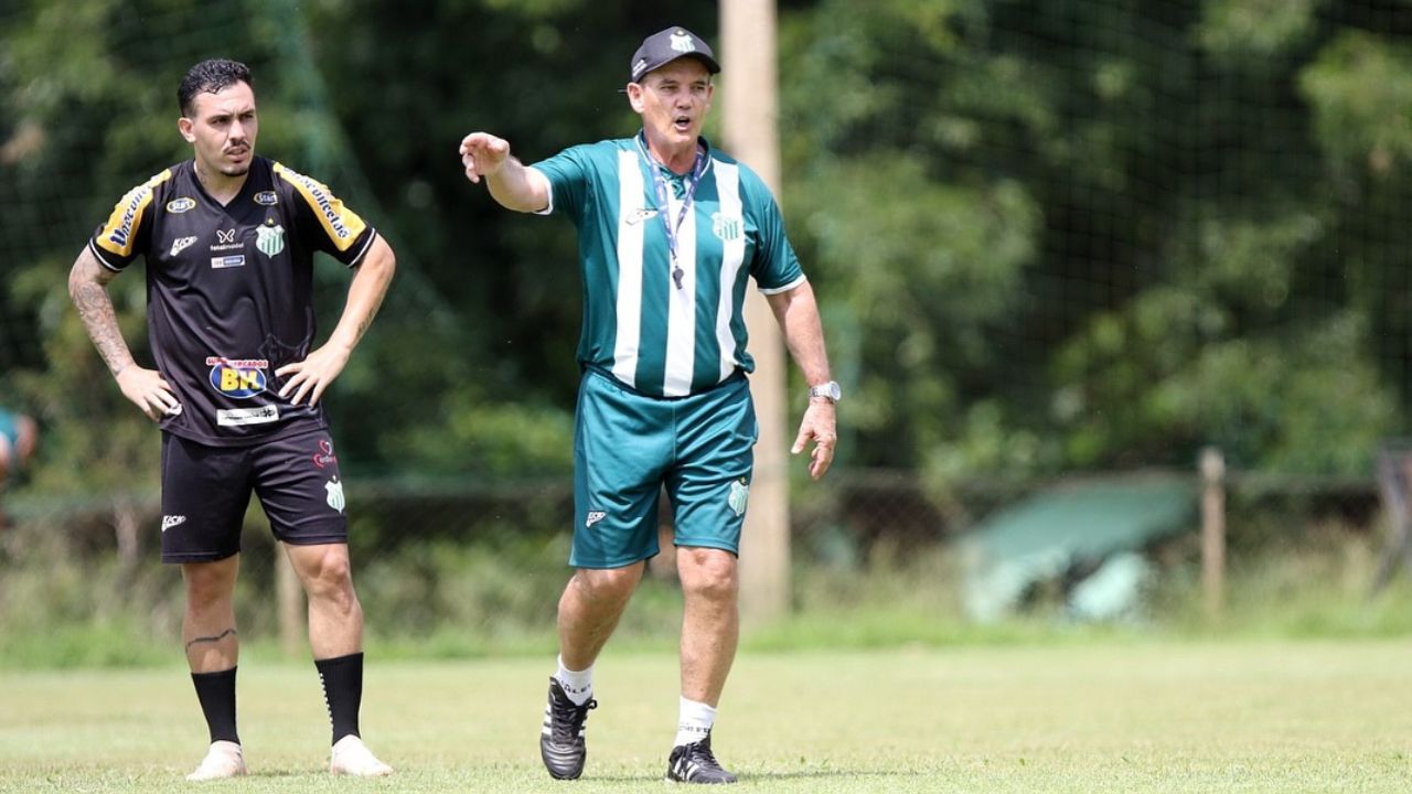 Conheça o elenco do Uberlândia Esporte Clube para a disputa da temporada de 2025