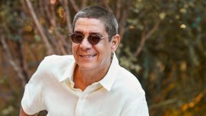 Zeca pagodinho sorrindo