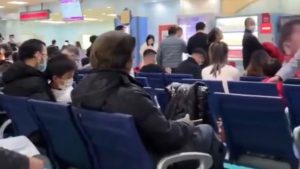 Imagens de hospitais lotados geraram preocupação nas redes sociais - Crédito: Reprodução/ Redes Sociais