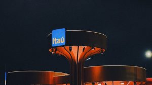 Clientes do Itaú relatam instabilidade no aplicativo em dia de pagamento