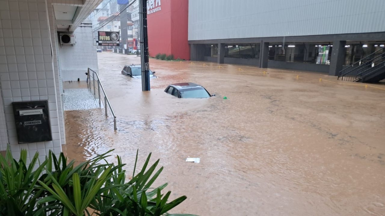Litoral de Santa Catarina Enfrenta Chuvas Intensas