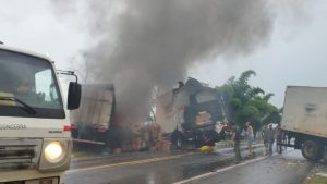 Acidente causa morte e interdita BR-153 em Frutal