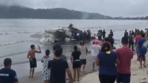 Avião cai em Ubatuba