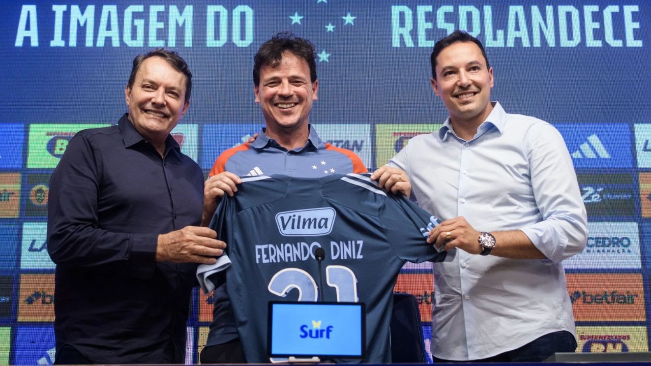 fernando-diniz-cruzeiro-derrota Fernando Diniz foi anunciado como treinador do Cruzeiro em setembro de 2024 - Crédito: Reprodução/ Cruzeiro