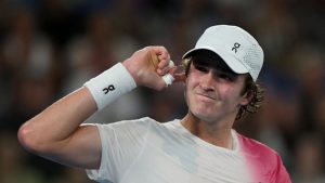 Tenista João Fonseca ganha segunda rodada do Wimbledon