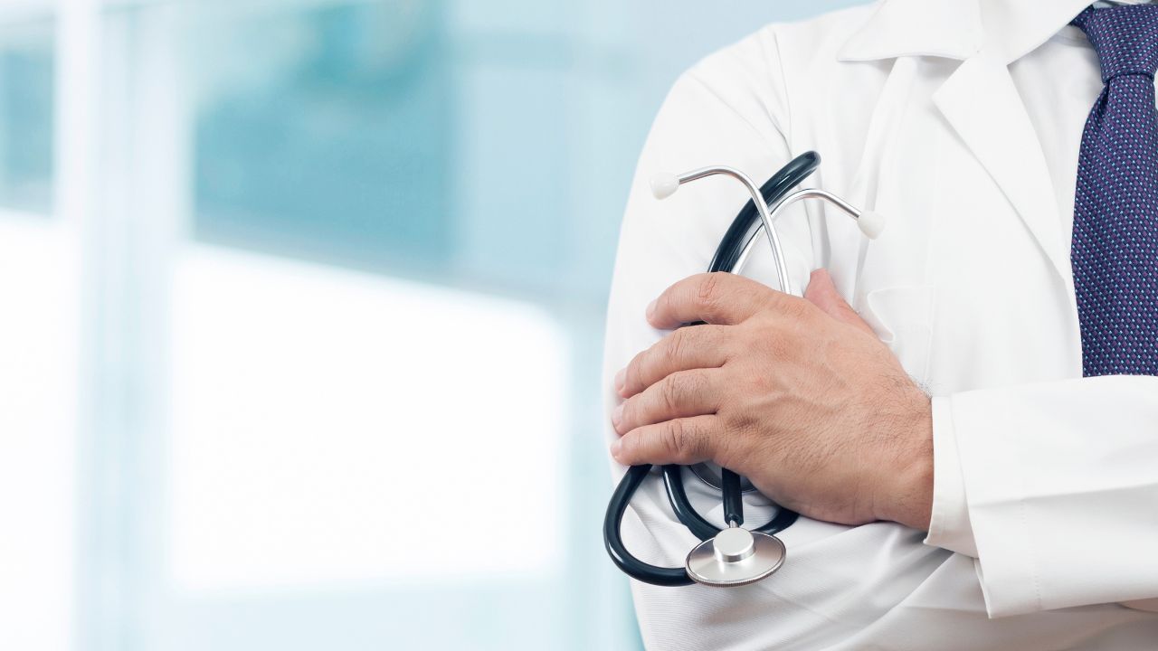 Médico é processado por receber R$ 850 mil por serviços não realizados em Paracatu