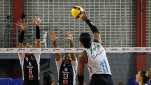 Praia Clube vence Mackenzie e se mantém na liderança da Superliga Feminina