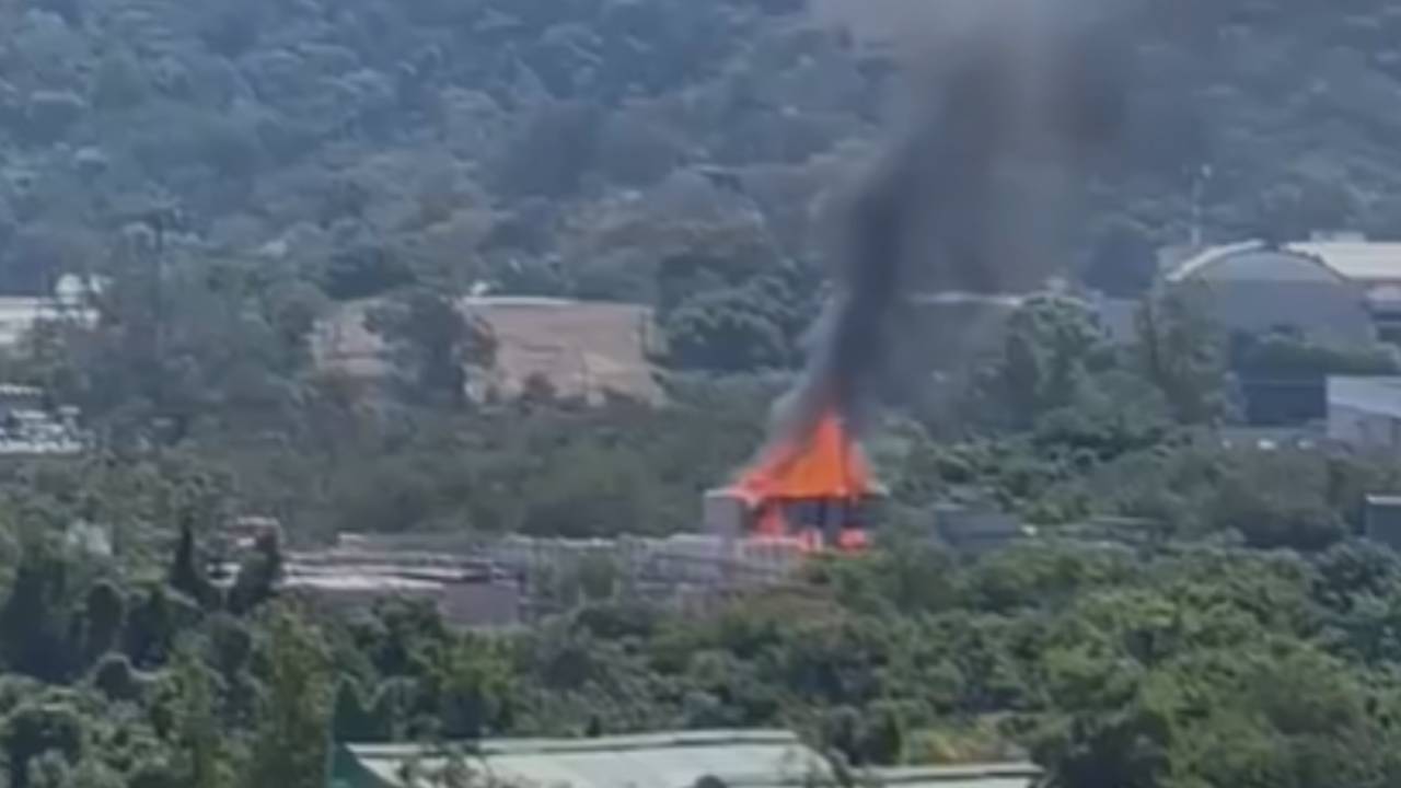 Incêndio atinge cidade cenográfica da Globo