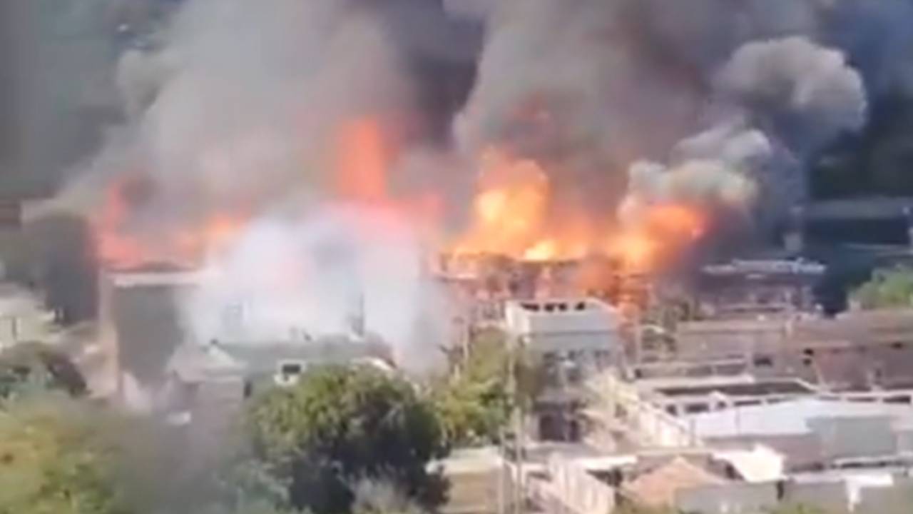 incendio-globo Incêndio atinge cidade cenográfica da Globo
