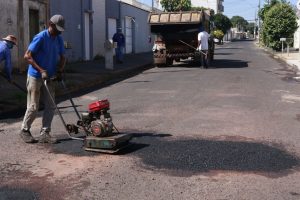 Operação Tapa-buraco realizada pela Prefeitura de Uberlândia