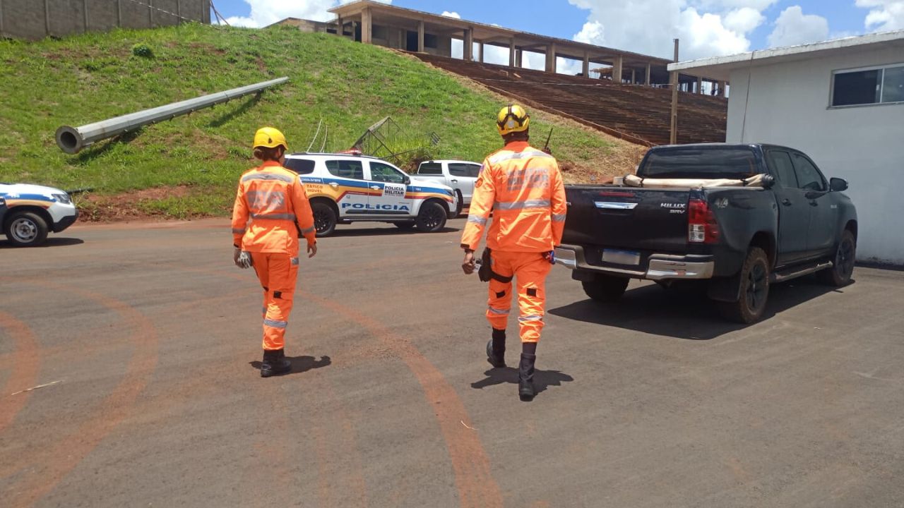 Homem morre eletrocutado em obra do Estádio Municipal de Ituiutaba Homem morre eletrocutado em obra do Estádio Municipal de Ituiutaba