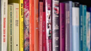 Instituto Unimed faz campanha para doação de livros em Uberlândia