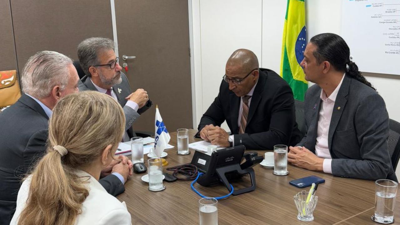 Prefeito de Uberlândia vai a Brasília para tratar de novos projetos para a cidade Prefeito de Uberlândia vai a Brasília para tratar de novos projetos para a cidade