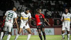 Uberlândia perde para Pouso Alegre, mas se garante na semifinal do Troféu Inconfidência