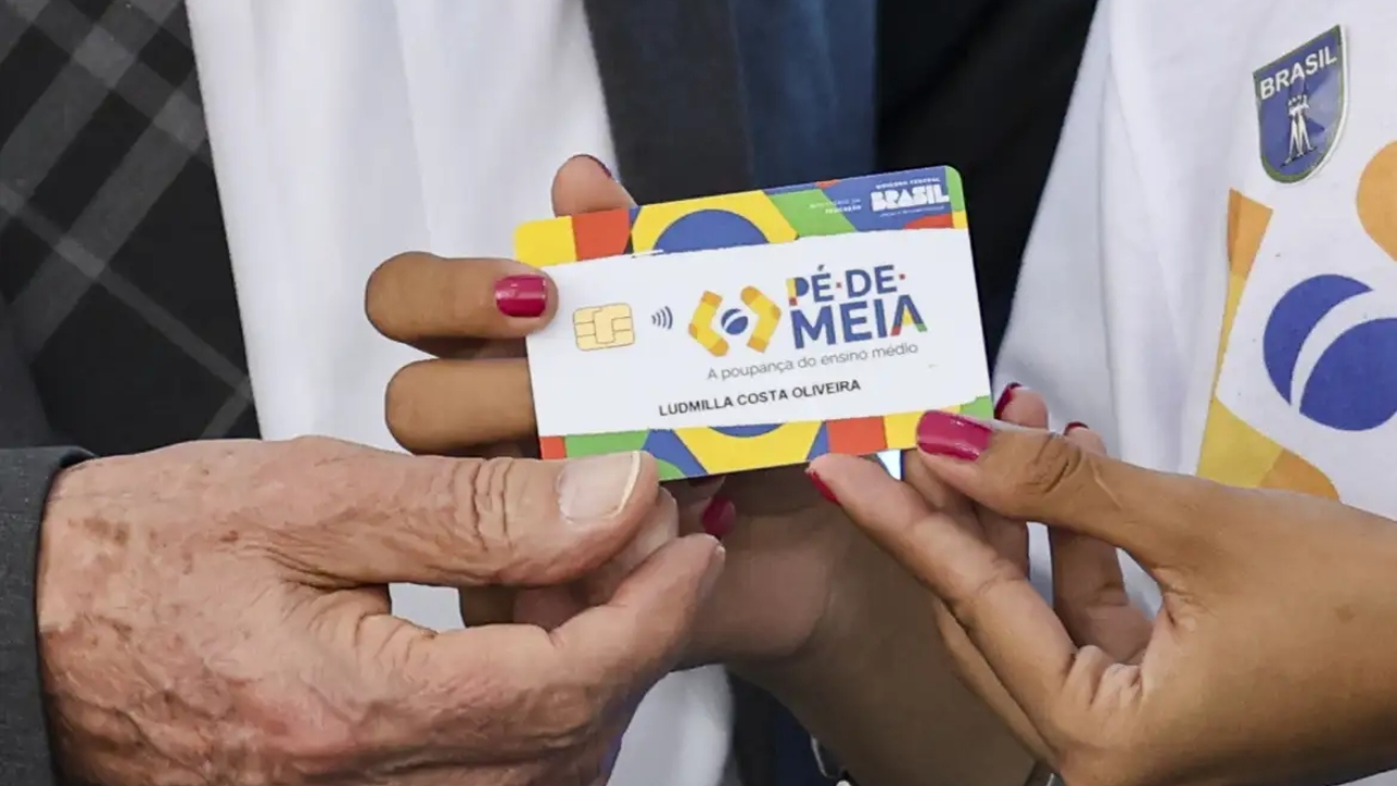 Primeira parcela do incentivo Pé-de-Meia começa a ser paga hoje Primeira parcela do incentivo Pé-de-Meia começa a ser paga hoje