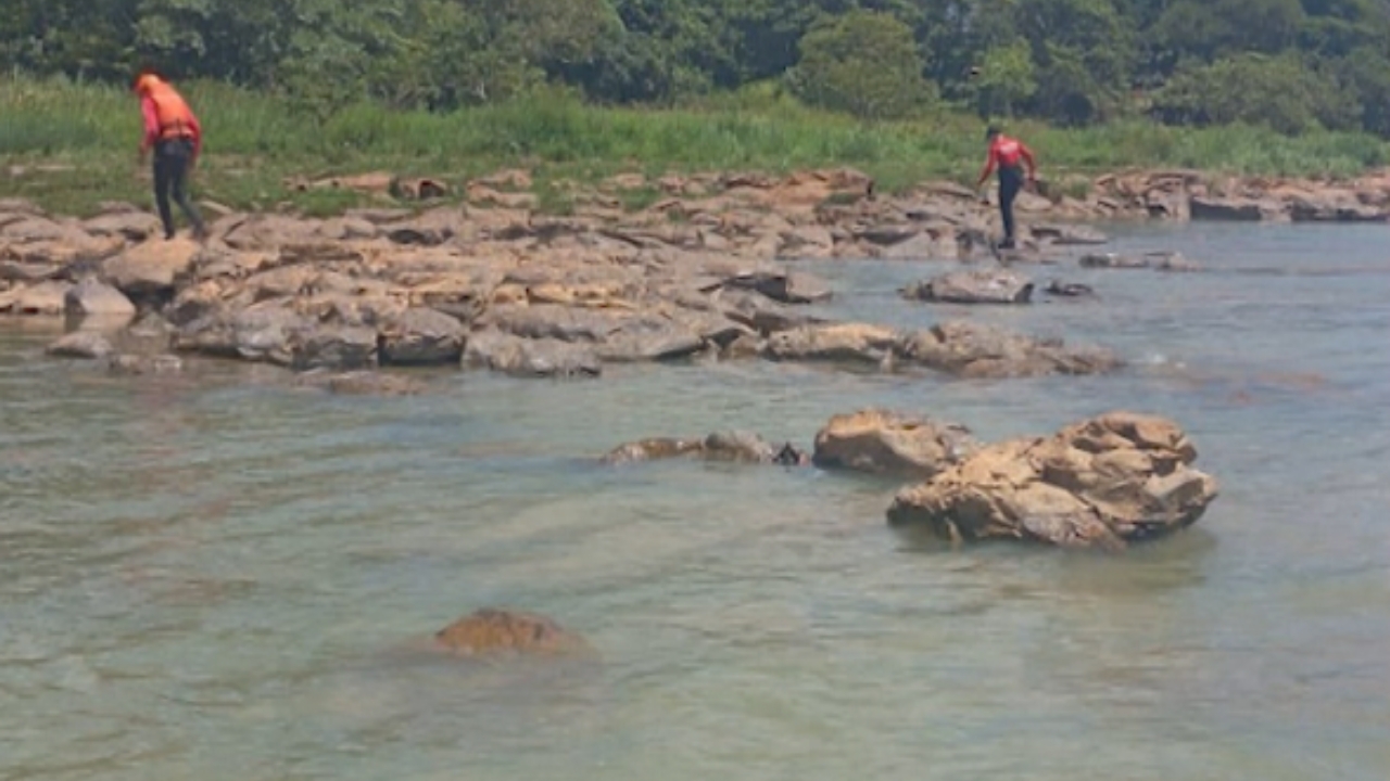 Corpo de homem que se afogou no Rio São Francisco é encontrado a 50 km do local do acidente Corpo de homem que se afogou no Rio São Francisco é encontrado a 50 km do local do acidente