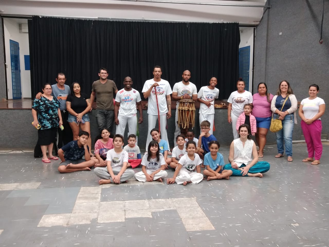 Centro de Cultura oferece aulas gratuitas de capoeira e teatro em Uberlândia