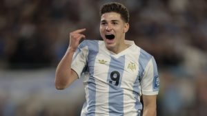 Brasil sofre dois gols em 12 minutos, e memes sobre ‘novo 7 a 1’ tomam as redes