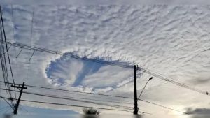 Buraco nas nuvens em Peruíbe; veja outros fenômenos semelhantes que já apareceram pelos céus