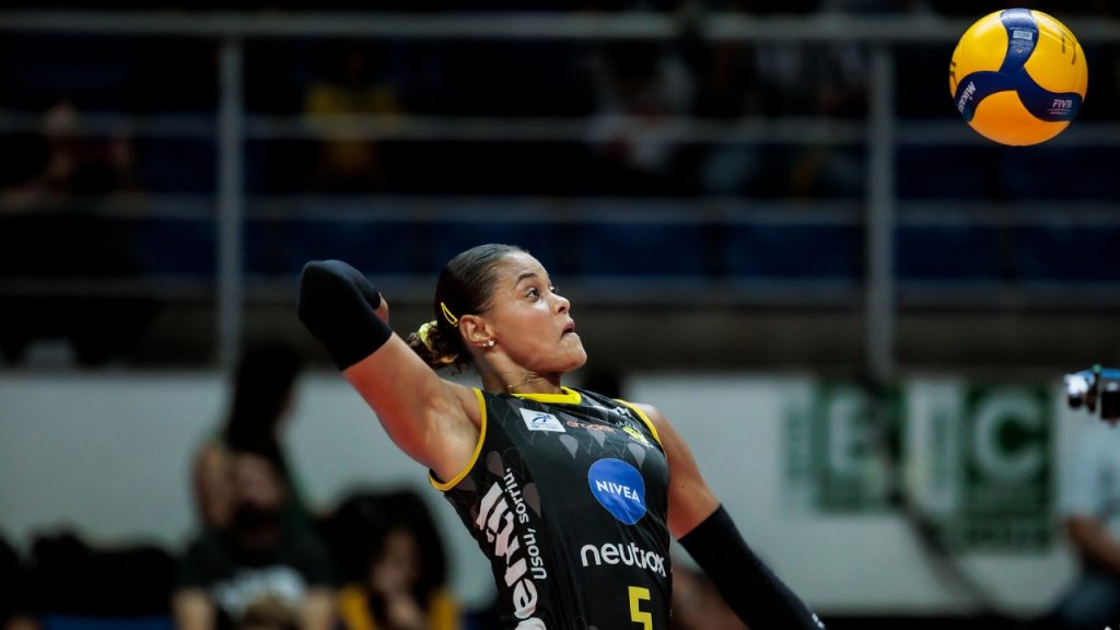 Praia Clube é tricampeão do Sul-Americano de vôlei feminino com vitória dominante Praia Clube é tricampeão do Sul-Americano de vôlei feminino com vitória dominante