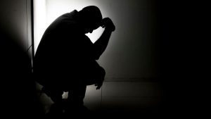 Afastamentos por transtornos mentais no trabalho batem recorde em 2024