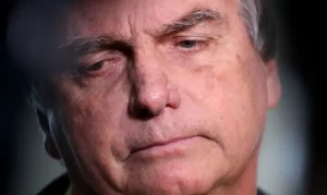 Bolsonaro é preso preventivamente