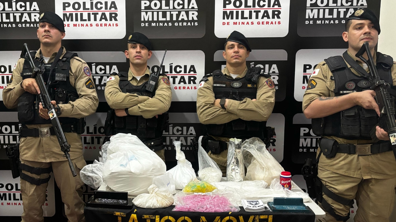 Polícia Militar desarticula laboratório de drogas em Iturama, apreende cocaína e crack Polícia Militar desarticula laboratório de drogas em Iturama, apreende cocaína e crack