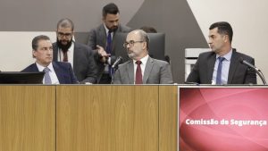 Reajuste salarial foi discutido em audiência