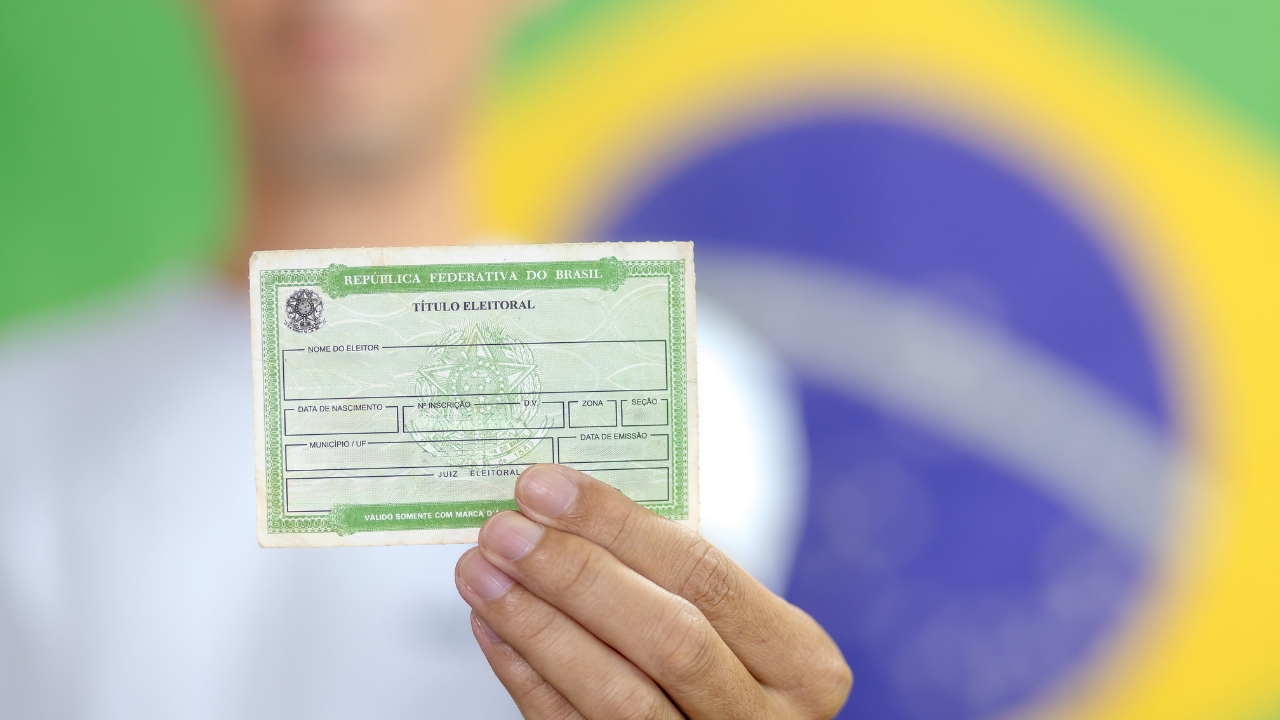 Mais de 500 mil mineiros podem perder o título de eleitor; veja como regularizar