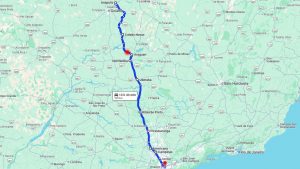 O ponto vermelho indica onde foi o capotamento de ônibus na MG-223