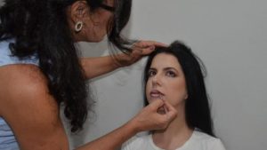 Curso gratuito de maquiagem em Uberlândia oferece 150 vagas e bolsa de R$ 500 para mulheres
