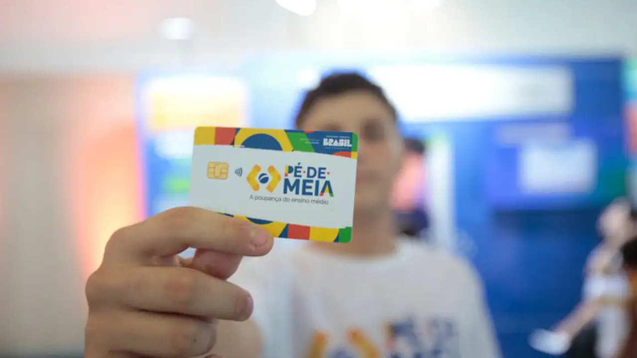 Pé-de-Meia 2025 beneficiará 4 milhões de estudantes