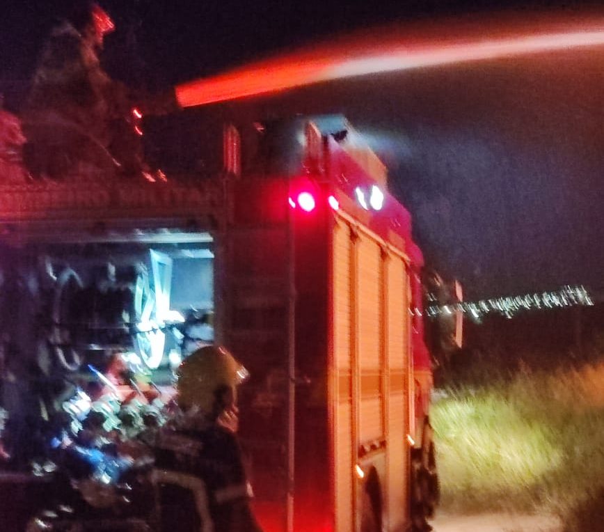 incendio pneus patos