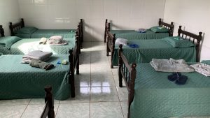 Abrigo em Uberlândia para pessoas em situaçaão de rua serem acolhidas durante o frio
