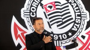 Na noite da última quinta-feira (22), Augusto Melo foi indiciado por furto, lavagem de dinheiro e associação criminosa.
