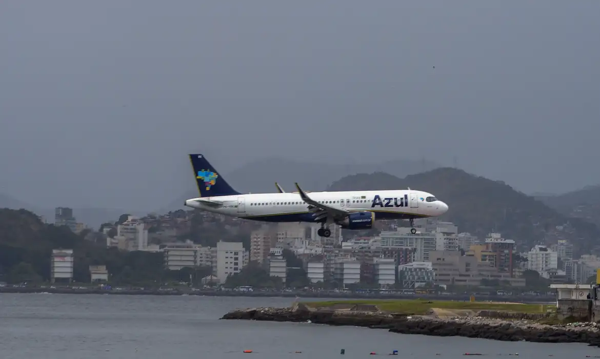 Azul enfrenta dívidas e entra com pedido de recuperação judicial nos EUA Azul enfrenta dívidas e entra com pedido de recuperação judicial nos EUA