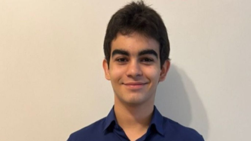 Natural de Juiz de Fora, Caio Temponi recebeu o prêmio Global Child Prodigy 2025, sendo reconhecido como uma das 100 crianças mais inteligentes do mundo 