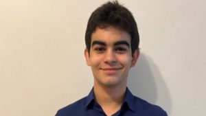 Natural de Juiz de Fora, Caio Temponi recebeu o prêmio Global Child Prodigy 2025 e já cursa 2 faculdades