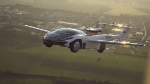 O 'AirCar' ou carro voador, veículo esportivo que se transforma em avião, deve chegar ao mercado em 2026