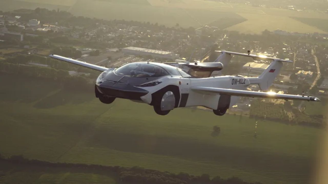 O 'AirCar' ou carro voador, veículo esportivo que se transforma em avião, deve chegar ao mercado em 2026 O 'AirCar' ou carro voador, veículo esportivo que se transforma em avião, deve chegar ao mercado em 2026