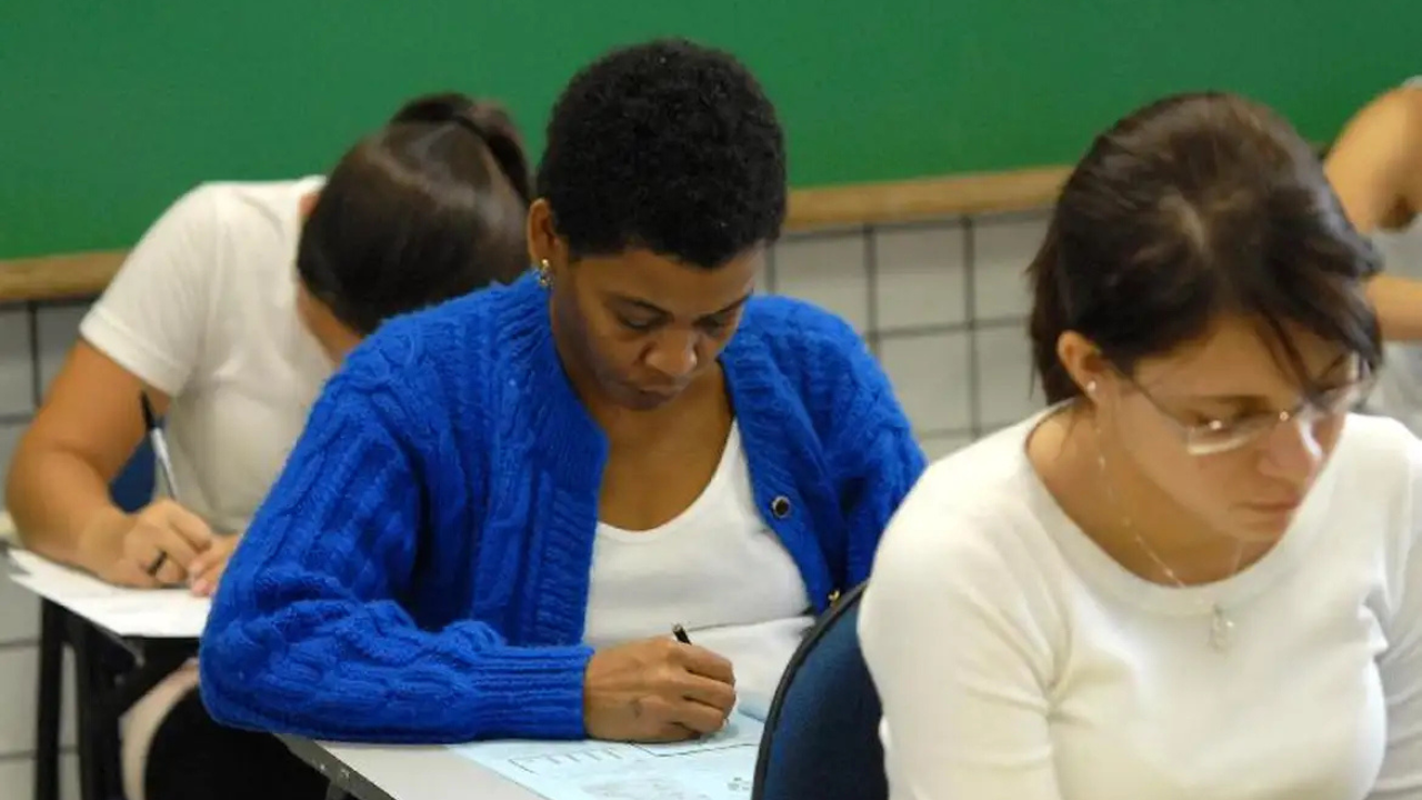 Minas abre mais de 13 mil vagas em novo concurso para a Educação