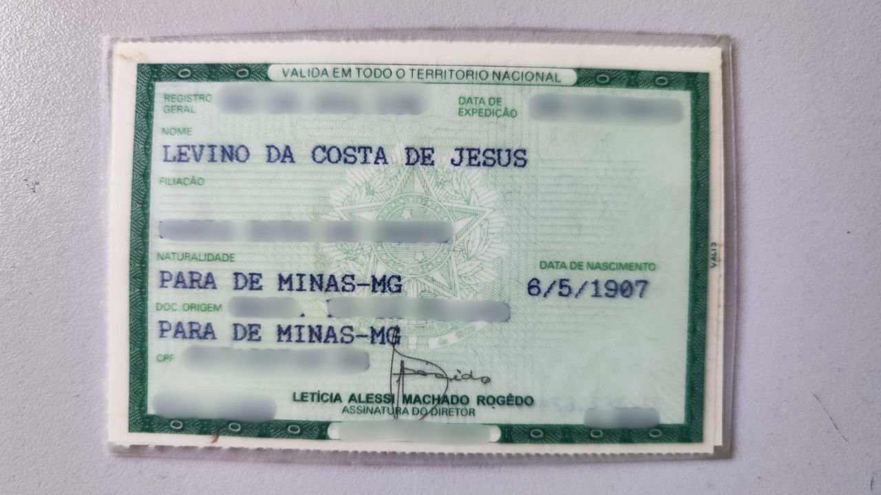 Identidade do senhor Levino Identidade do senhor Levino