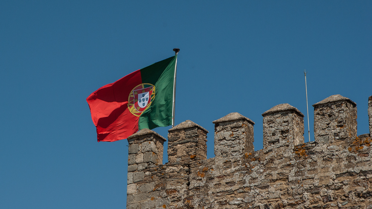 Portugal anuncia a expulsão de 18 mil imigrantes; entenda o impacto para os brasileiros expulsão-de-18 mil-imigrantes-em-portugal