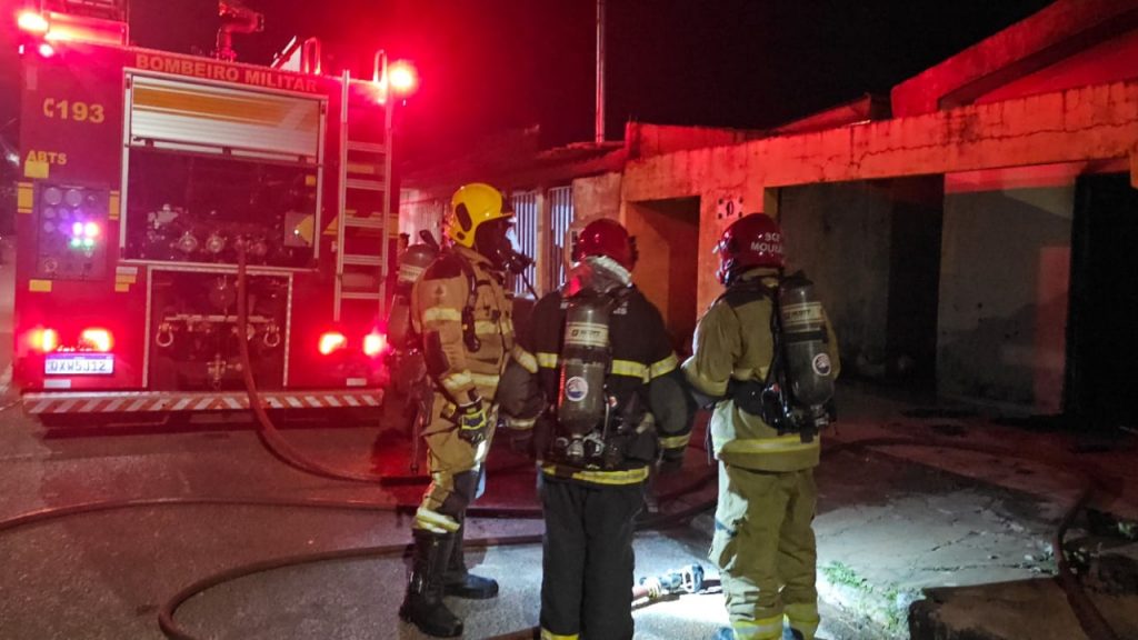 Homem morreu em incêndio no Bairro Laranjeiras, corpo de bombeiros já o encontraram sem pulso e desacordado